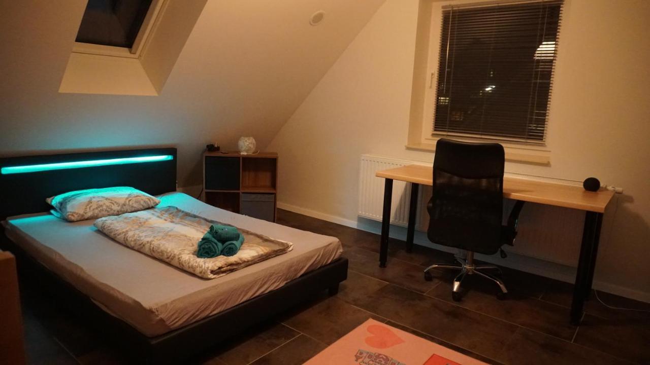 Appartamento Neubau, Moderne Haushaelfte In Amburgo Esterno foto