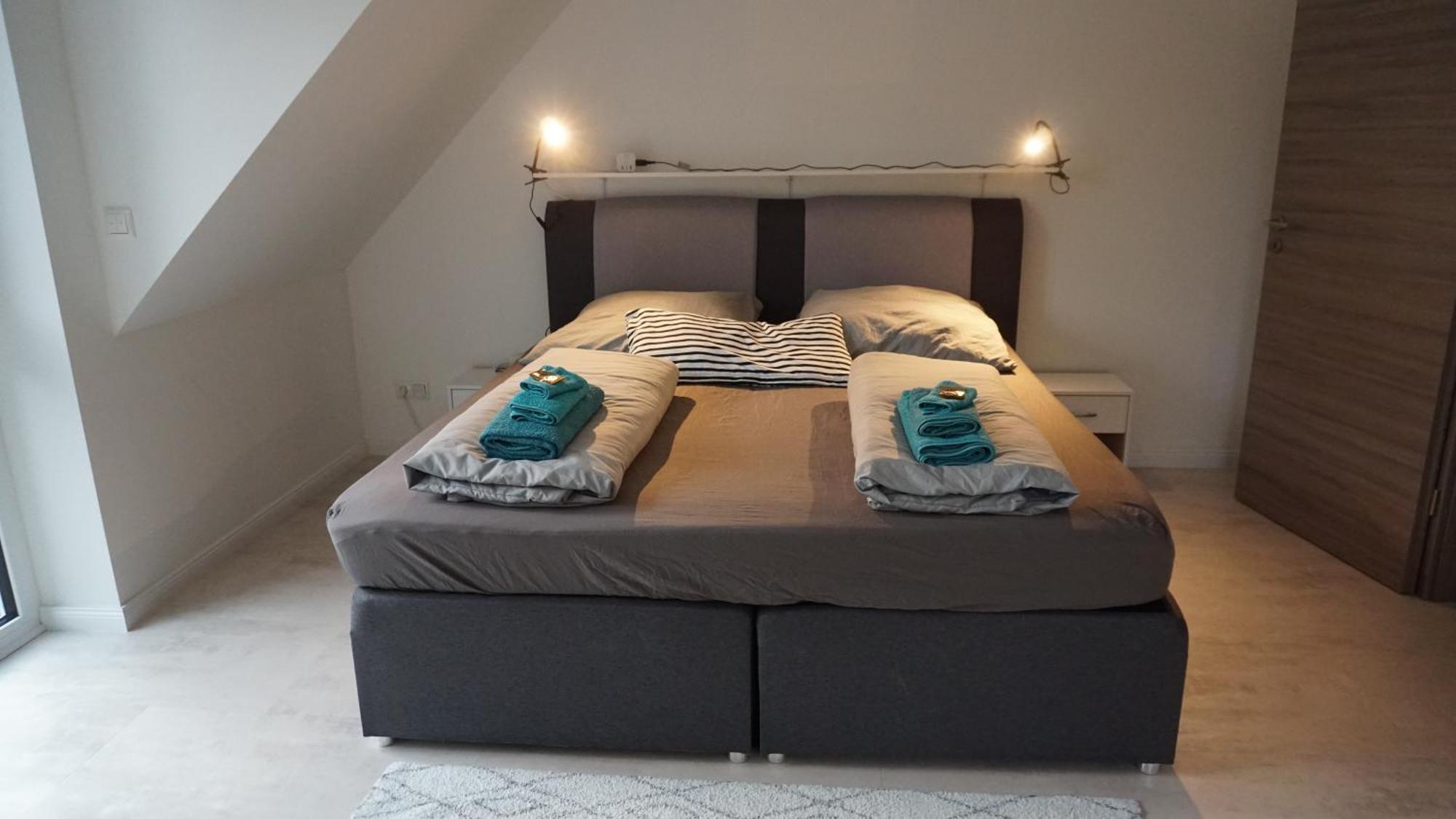 Appartamento Neubau, Moderne Haushaelfte In Amburgo Esterno foto